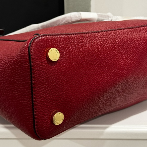 Brand New Michael Kors Jet Set - Picture 6 of 13